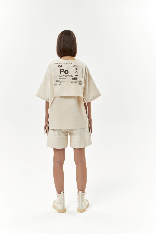 Комплект с футболкой, манишкой и шортами «Мария Кюри» из микровельвета, цвет молочный бежевый