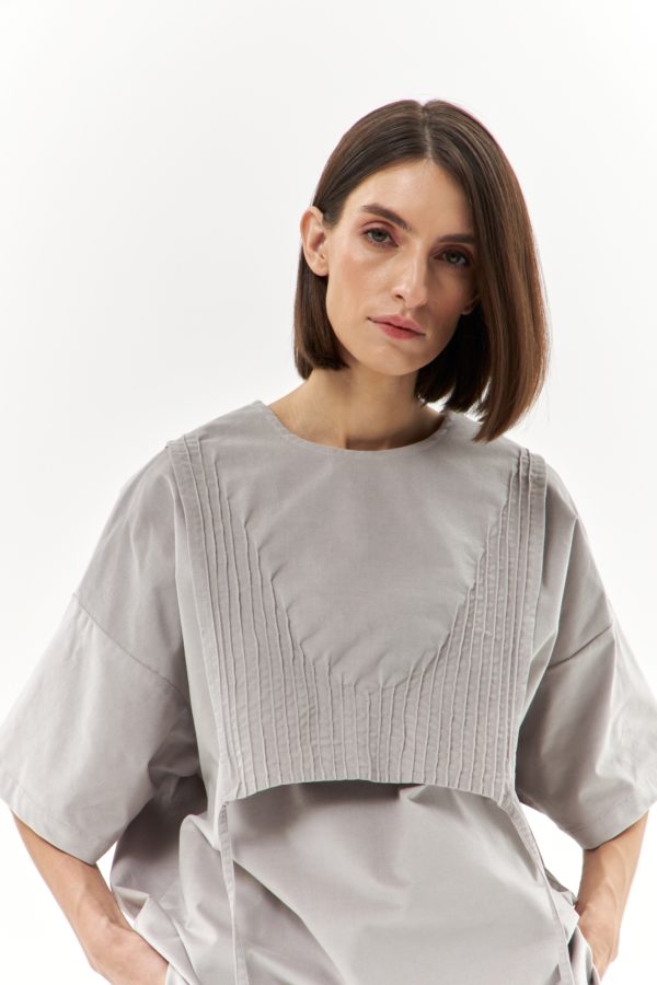 Комплект с футболкой, манишкой и шортами «Мария Кюри» из микровельвета, цвет светло-серый